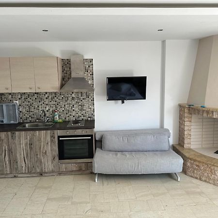 Aqua Apartments Loutra Oraias Elenis Esterno foto