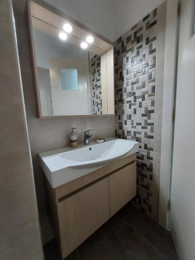 Aqua Apartments Loutra Oraias Elenis Esterno foto