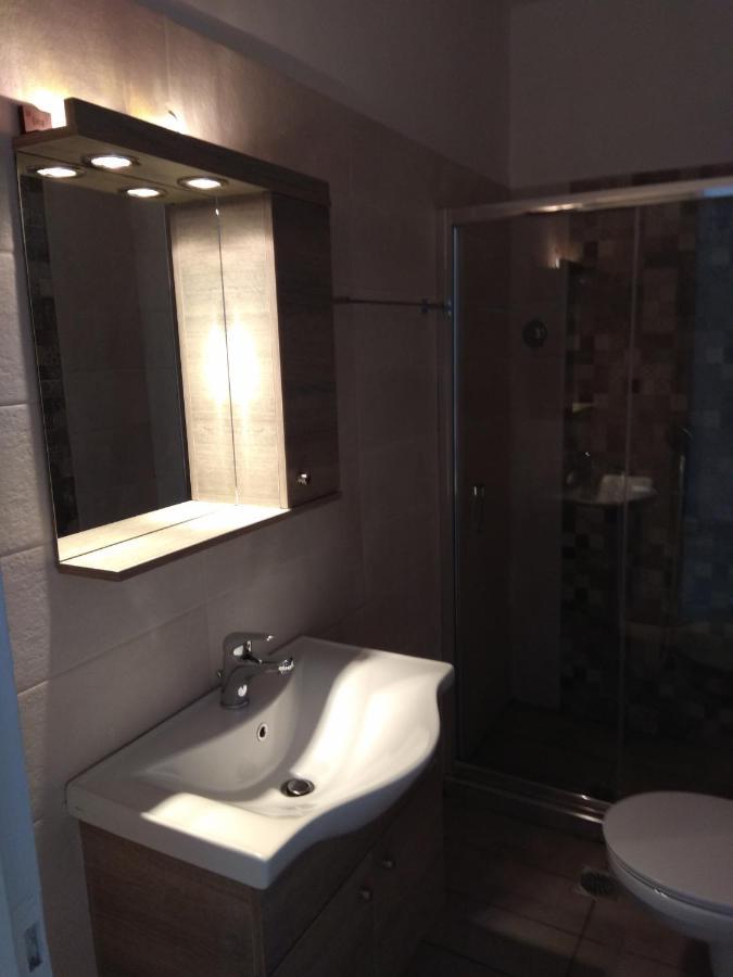 Aqua Apartments Loutra Oraias Elenis Esterno foto