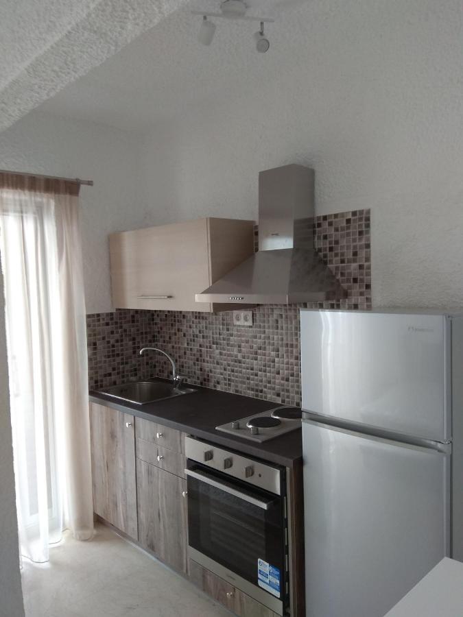 Aqua Apartments Loutra Oraias Elenis Esterno foto