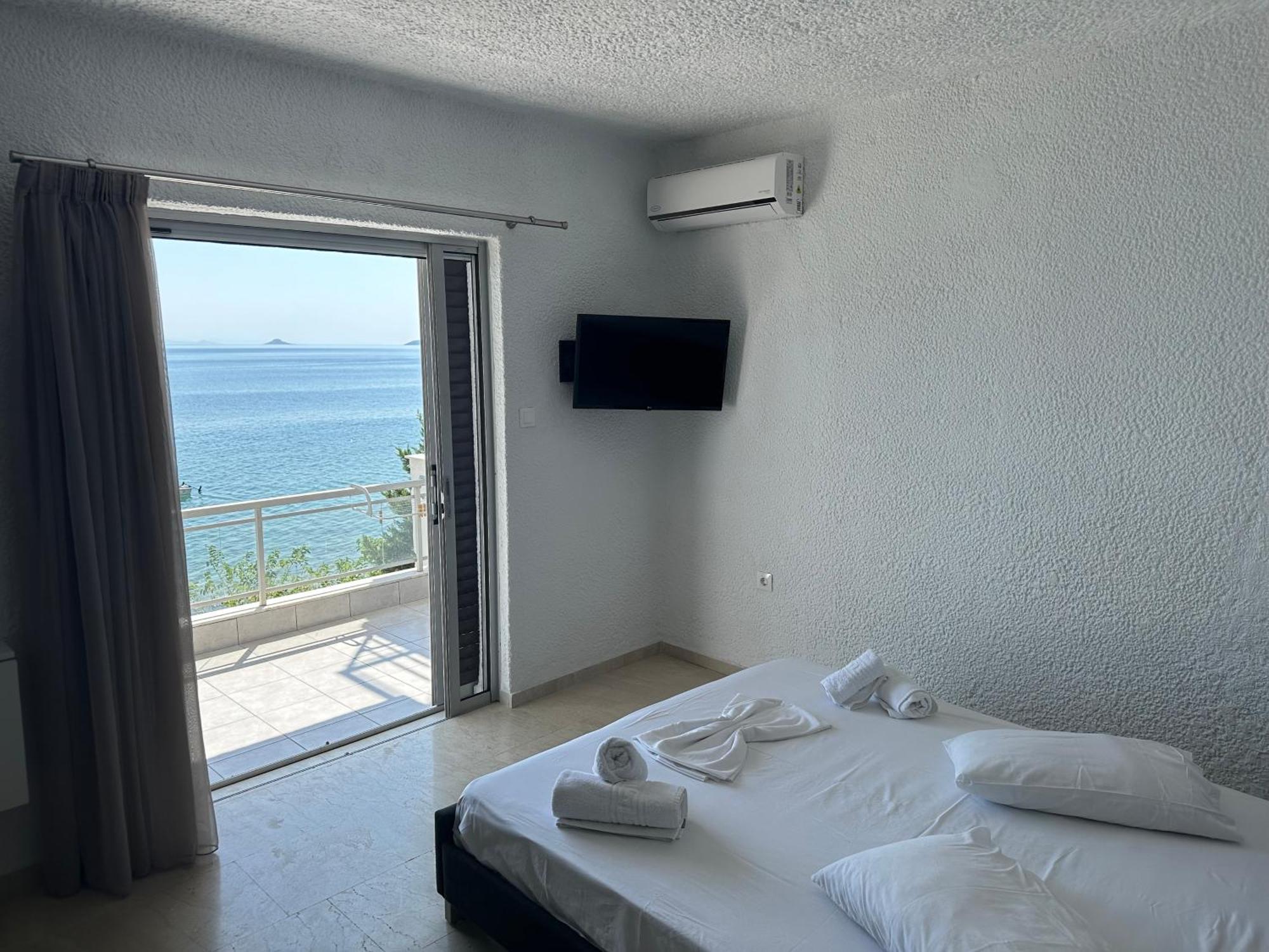 Aqua Apartments Loutra Oraias Elenis Esterno foto